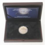 Elizabeth II 2017 gold proof £5 coin, Platinum Wedding Anniversary, limited edition number 83/150,