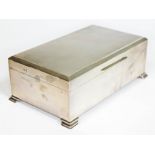 An Art Deco style silver cigarette/cigar box with cedar lined interior, J.B. Chatterley & Sons,