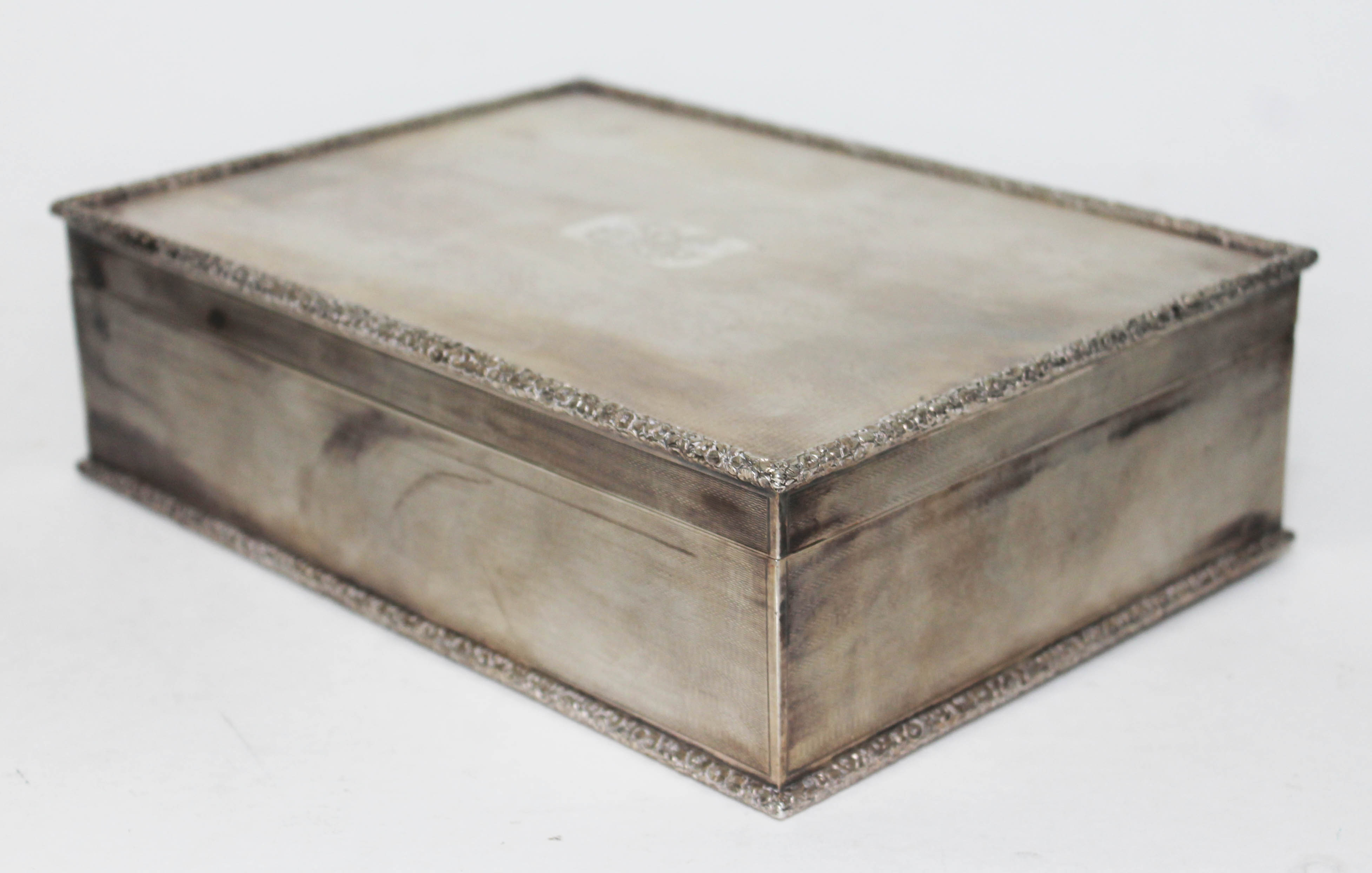 A George VI silver cigar box, textured exterior with floral moulded border, gilt interior, cedar - Image 4 of 4