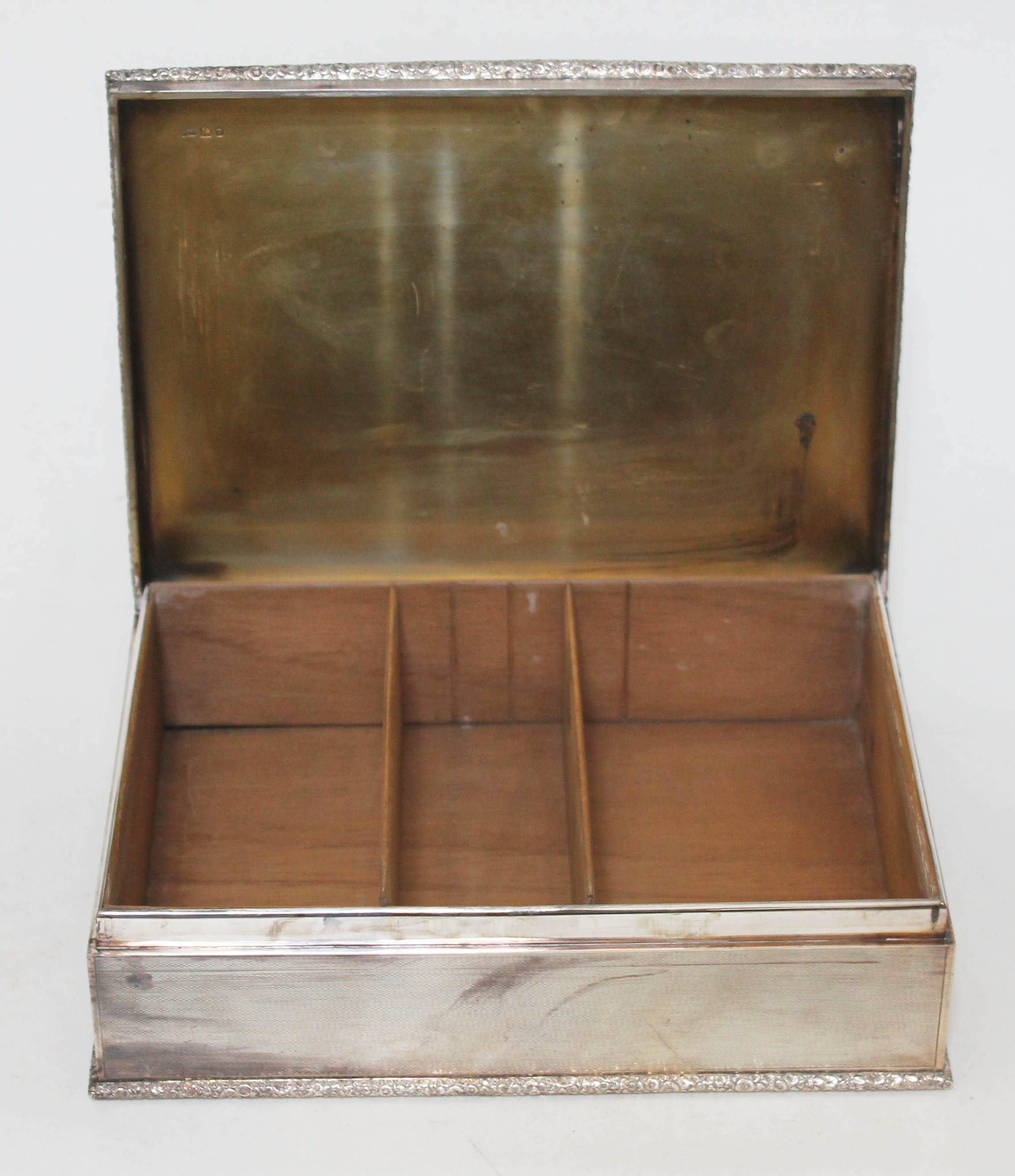 A George VI silver cigar box, textured exterior with floral moulded border, gilt interior, cedar - Image 3 of 4