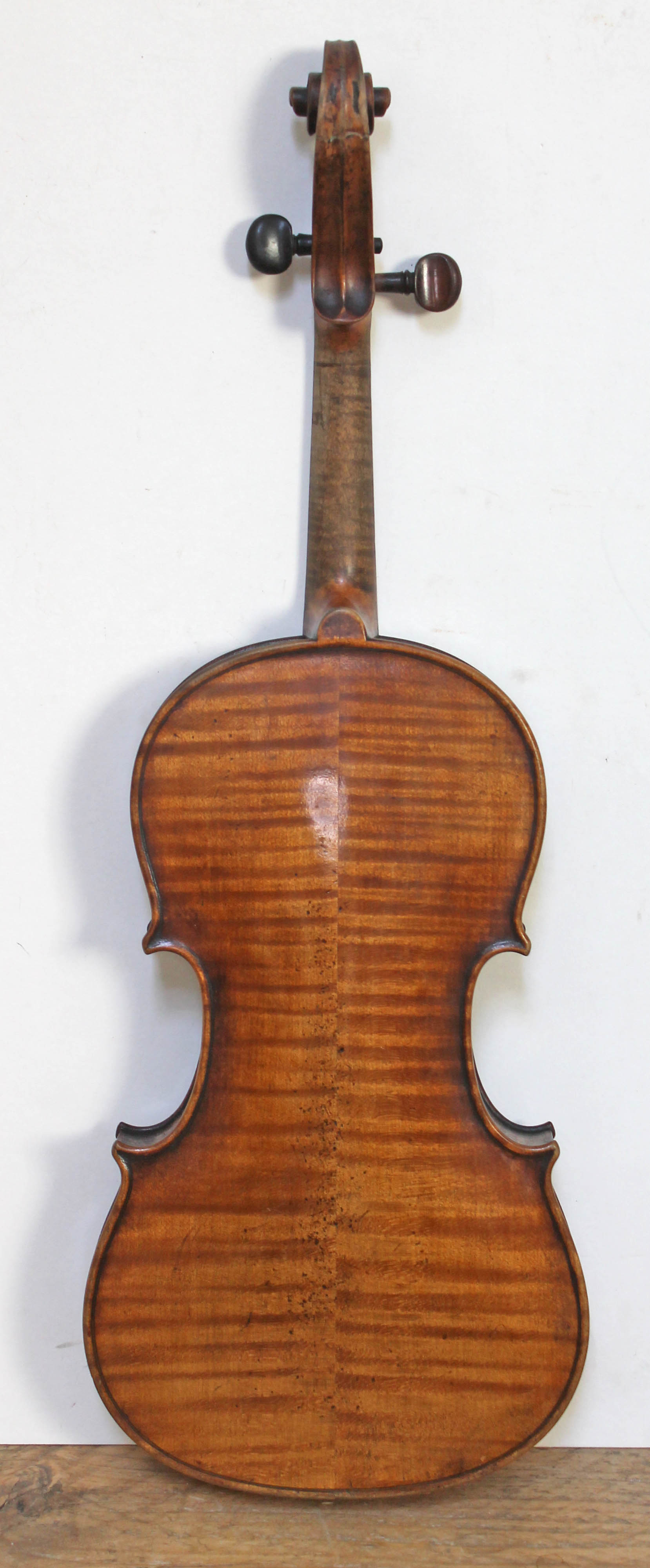 An antique violin, two piece back, length 357mm, with wooden case. Condition - broken below - Image 5 of 5