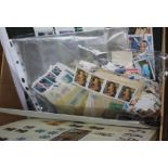 A large unpicked USA collection of stamps in SG senator album & 4 plastic bags.