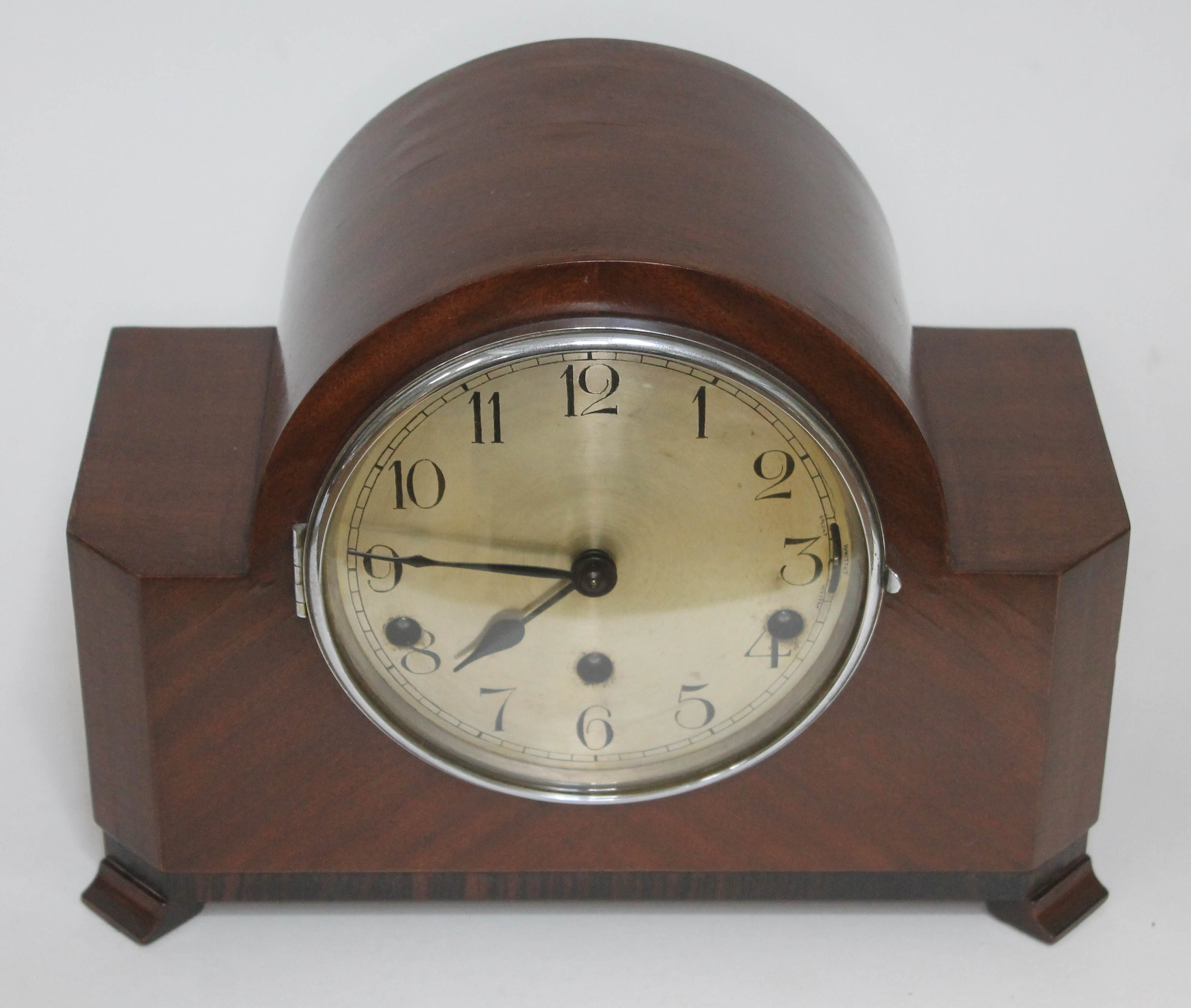 A Wittington Westminster silent/chime mantle clock.