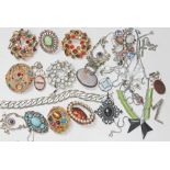 A quantity of vintage costume jewellery including items marked '925' etc.