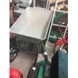 Aluminium wheelbarrow