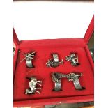 Boxed set of Eastern serviette rings