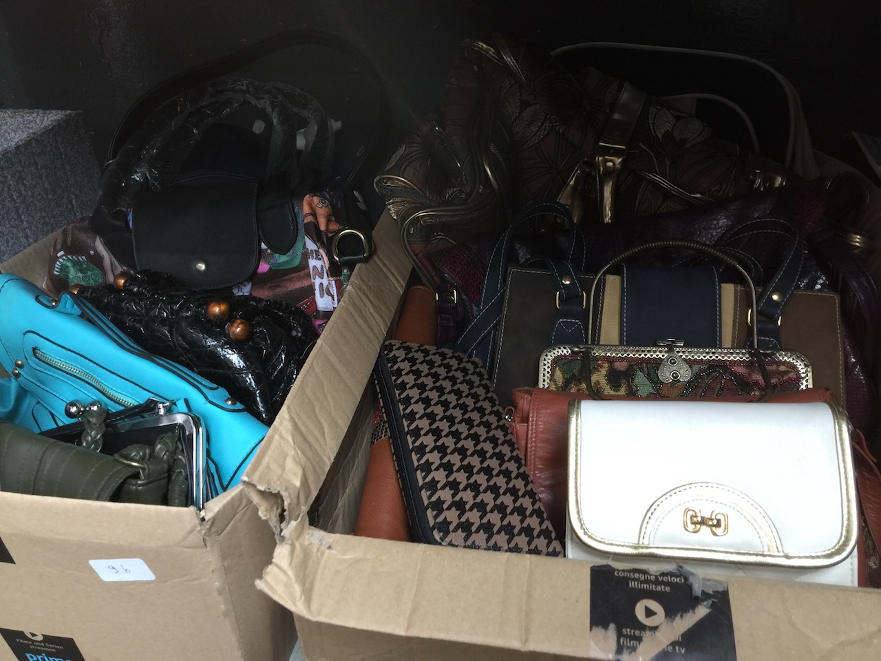 2 boxes of misc vintage and modern handbags, holdall, rucksacks, purses, etc.