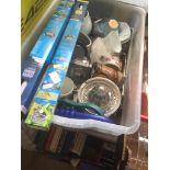 A box of kitchenalia, mugs, etc.