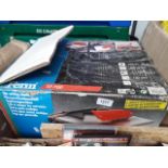 A Ferm TZ-700 tile cutter Catalogue only, live bidding available via our website. If you require P&P