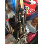 Various bundles of garden tools Catalogue only, live bidding available via our website. If you