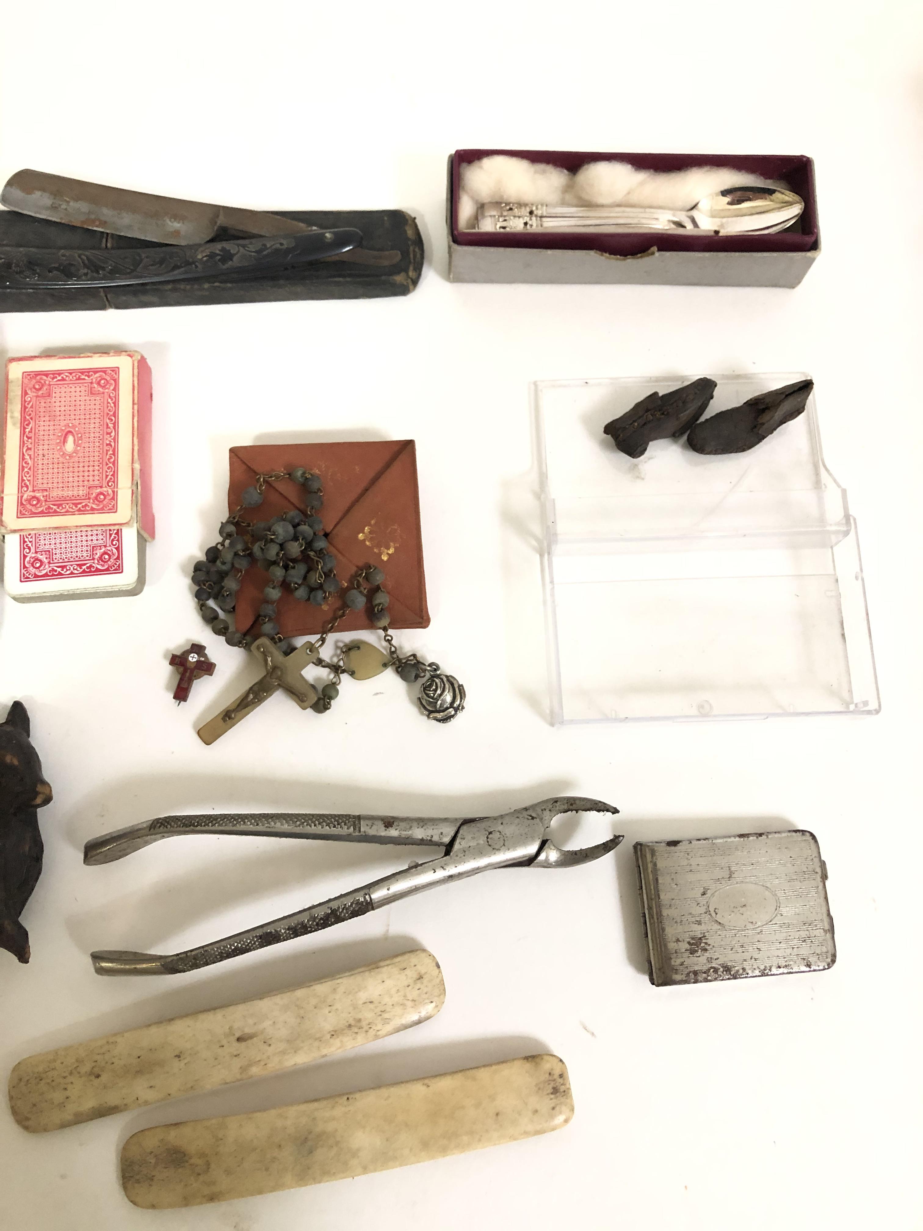 A box of bric a brac including pipes, a cut throat razor, treen, metalware etc. - Image 2 of 9