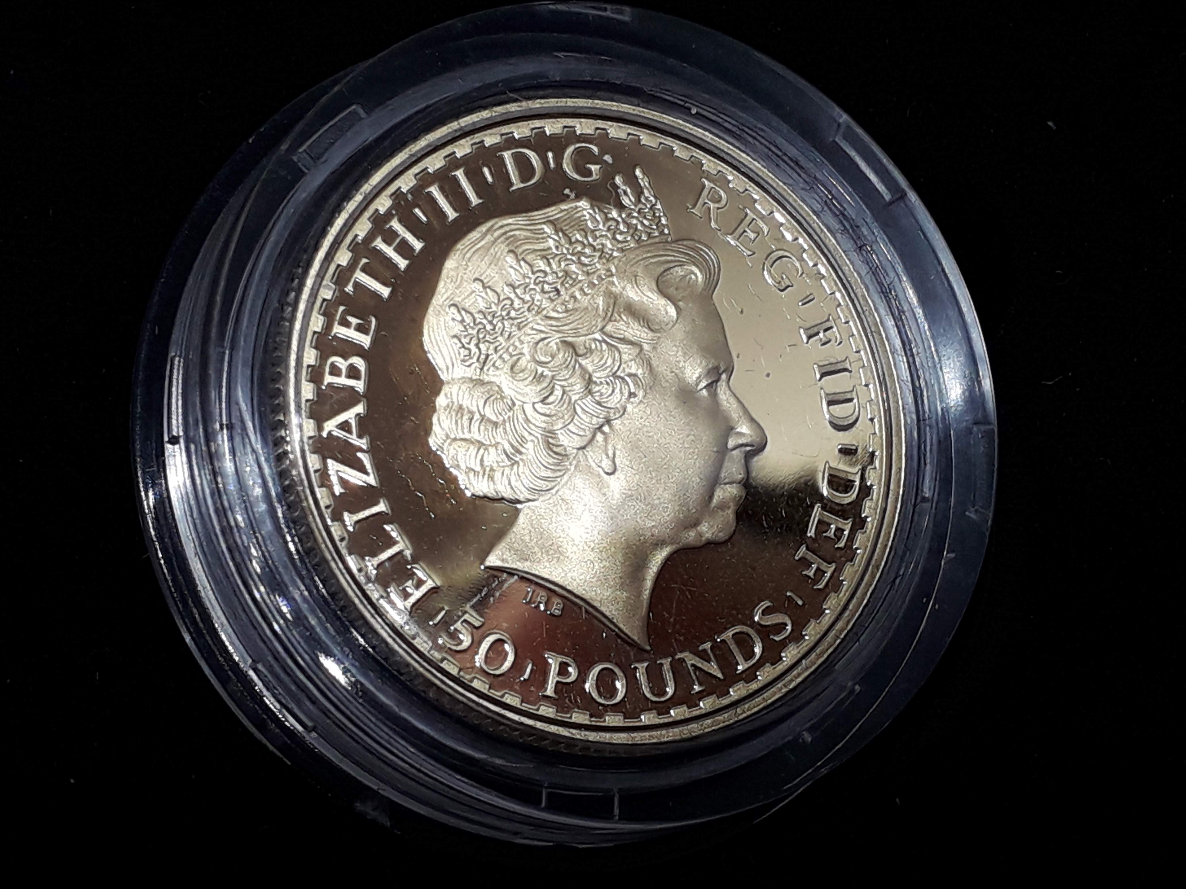 Elizabeth II Royal Mint 2010 Britannia Three Coin Gold Proof Set comprising £10, £25 & £50, 0.9167 - Image 7 of 7