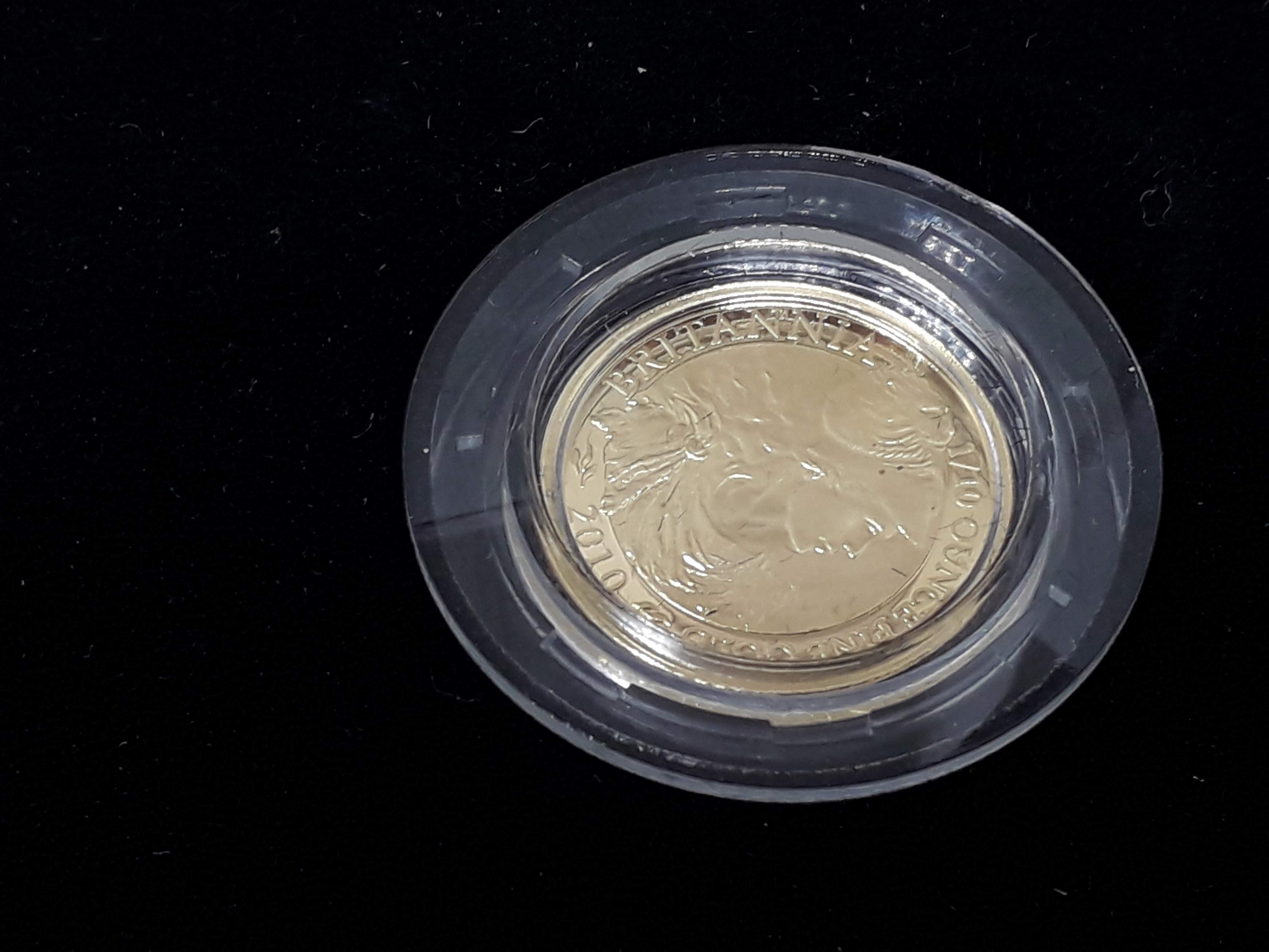 Elizabeth II Royal Mint 2010 Britannia Three Coin Gold Proof Set comprising £10, £25 & £50, 0.9167 - Image 4 of 7