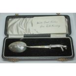 A cased novelty silver spoon with penguin finial, Sanders & Mackenzie, Birmingham 1936.