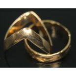 A hallmarked 9ct gold ring and another marked '18ctApex', gross wt. 4.48g.