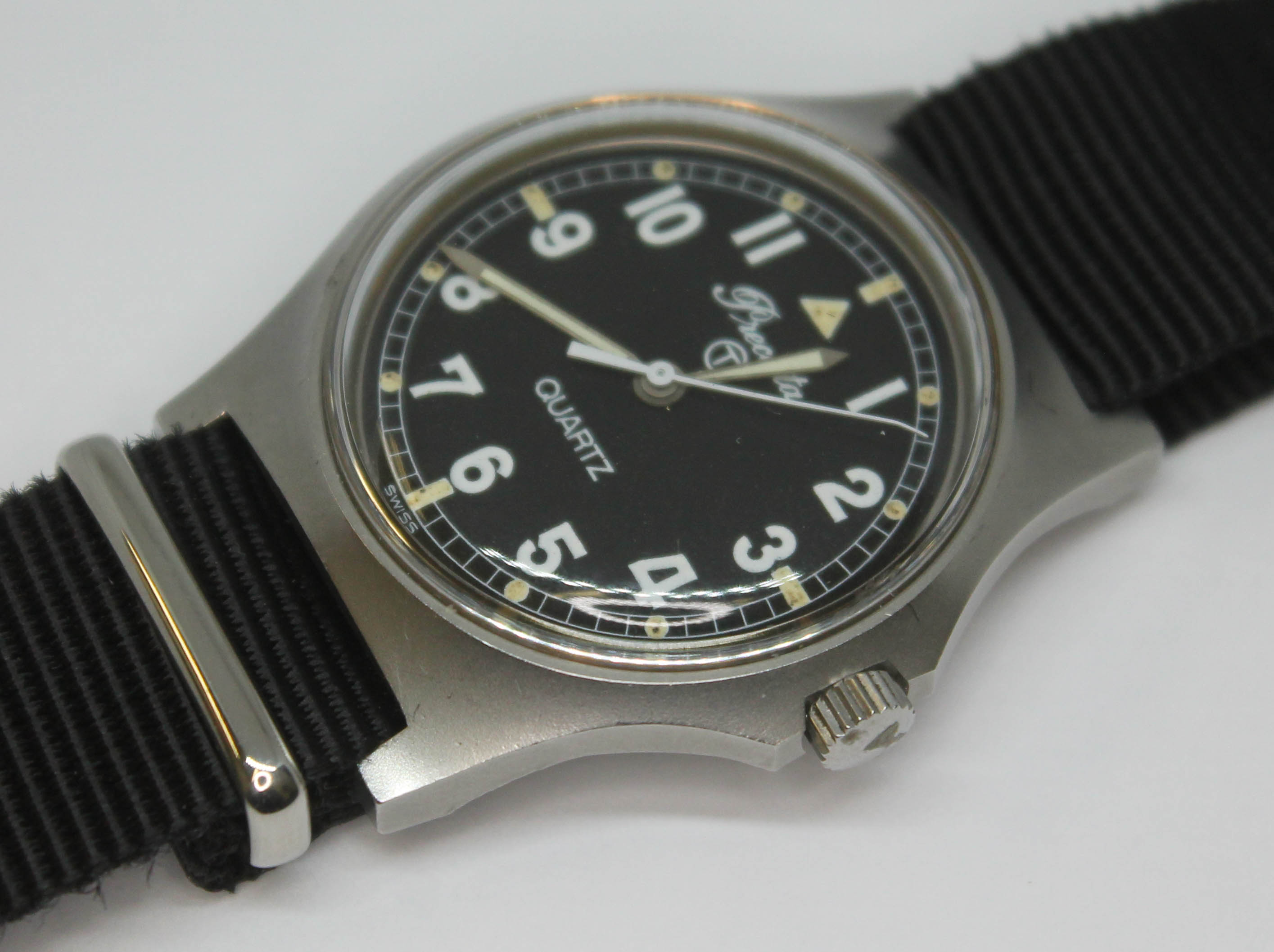 A 1980 Precista UK military stainless steel quartz wristwatch having signed black dial Arabic - Bild 6 aus 7