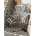 Small box of glassware Catalogue only, live bidding available via our website. Please note if you