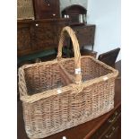 A wicker picnic basket. Catalogue only, live bidding available via our website. Please note if you