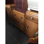 A 1930s oak mirror back sideboard Catalogue only, live bidding available via our website. Please