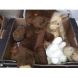 A box with vintage teddys, etc Catalogue only, live bidding available via our website. If you