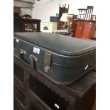 A small suitcase Catalogue only, live bidding available via our website. Please note if you
