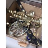 Box of horse brasses and other brassware Catalogue only, live bidding available via our website.