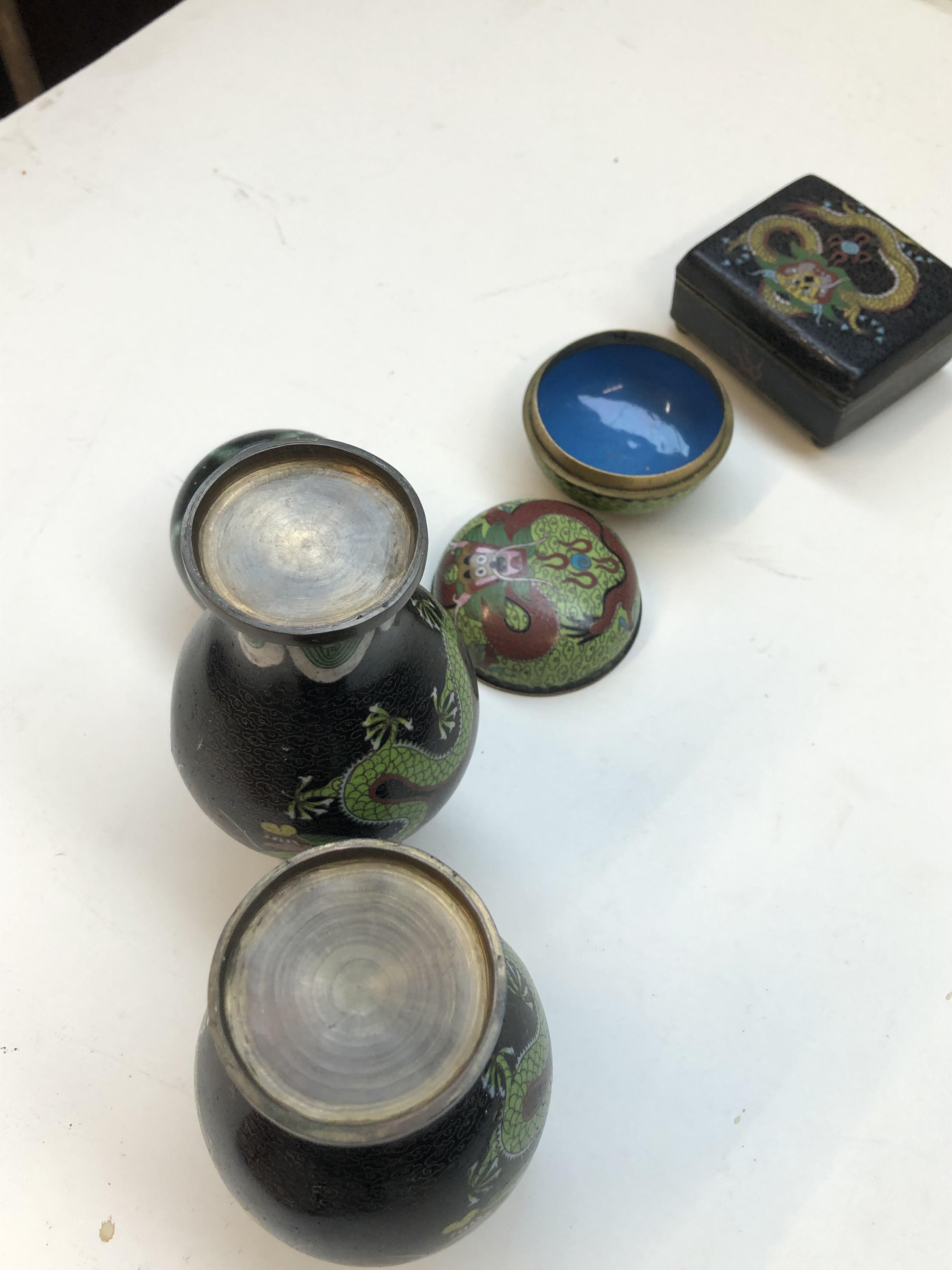 Four pieces of cloisonné and a small vase Catalogue only, live bidding available via our website. If - Image 10 of 11
