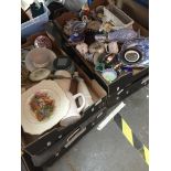 4 boxes of pottery, ceramics, ornaments, etc Catalogue only, live bidding available via our website.