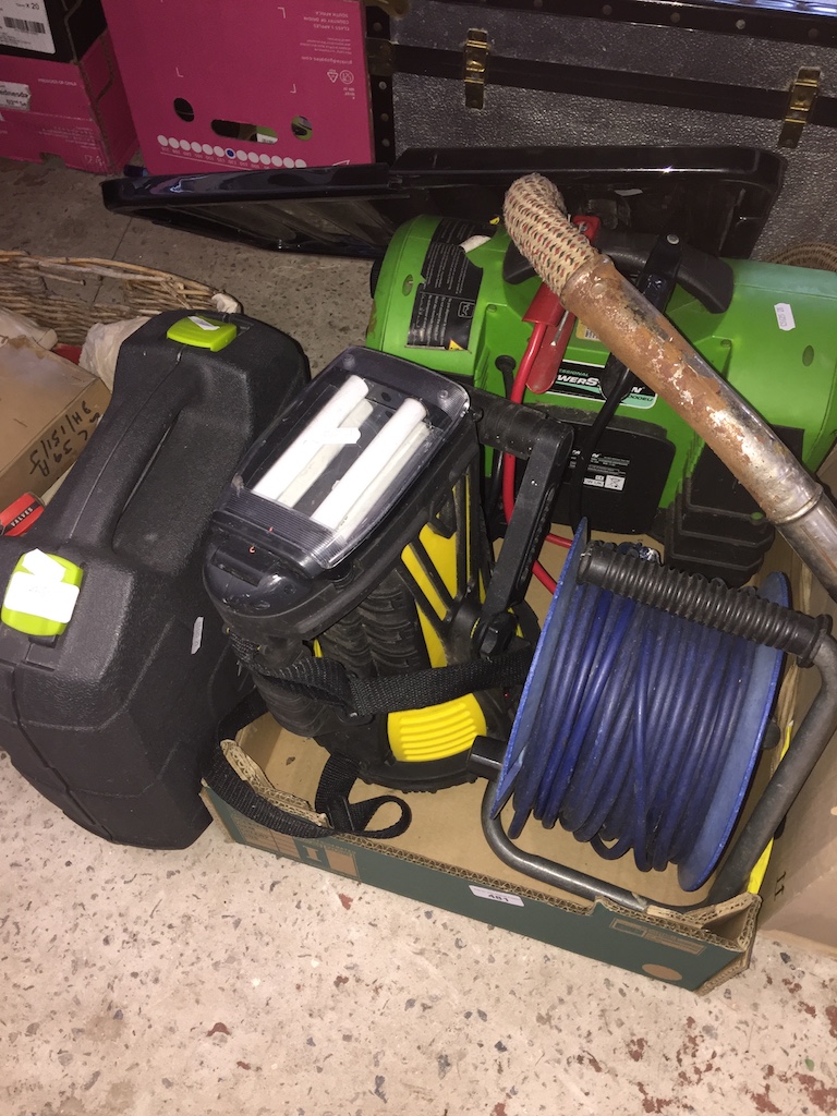 Toolbox and tools - AS FOUND Catalogue only, live bidding available via our website. If you