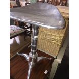 A chrome swivel stool Catalogue only, live bidding available via our website. Please note we can