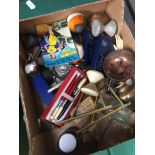 A box of bric a brac and collectables Catalogue only, live bidding available via our website. Please