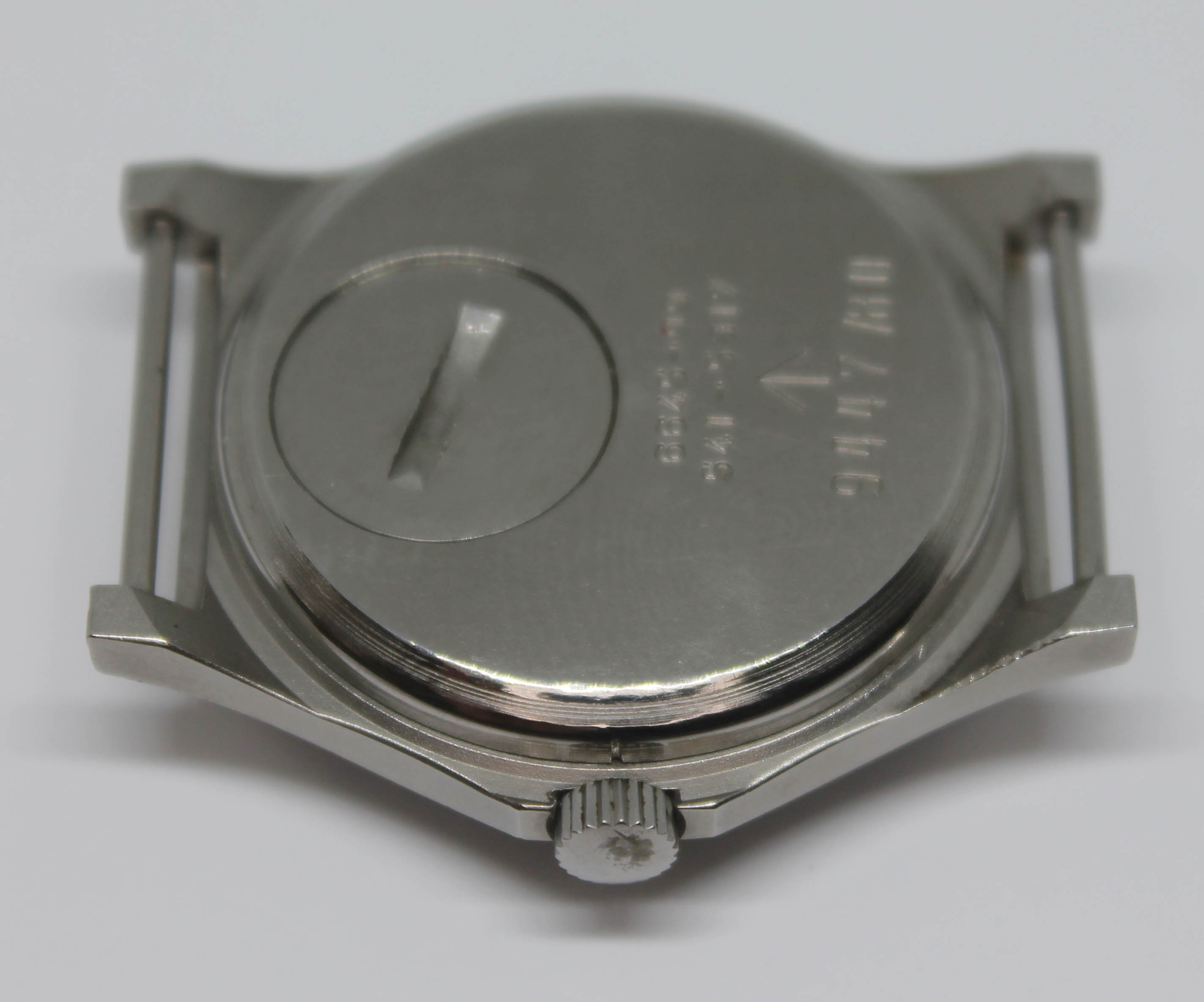 A 1980 CWC British military issue stainless steel quartz wristwatch, the signed black dial having - Bild 6 aus 9