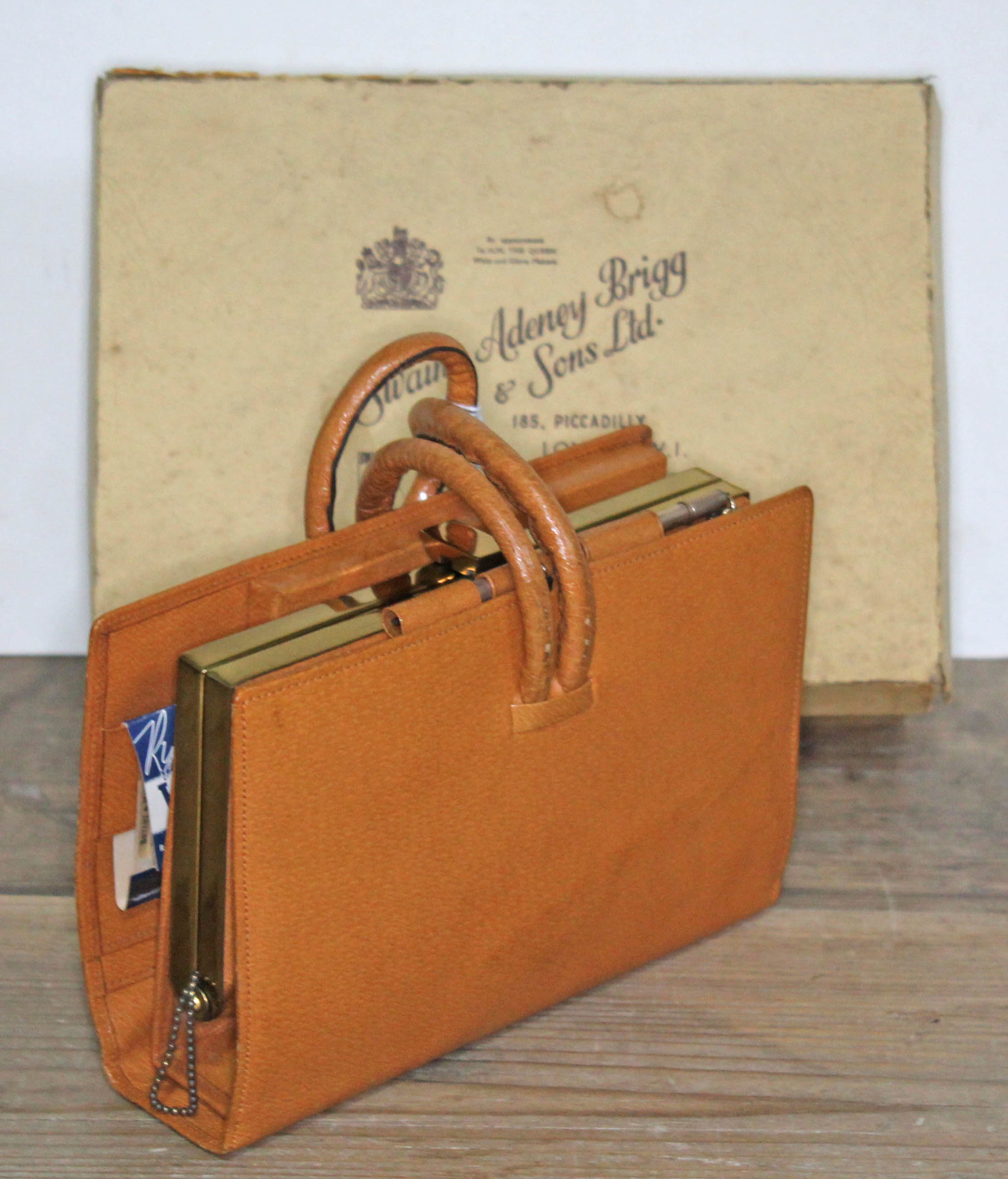 A ladies vintage leather clutch horse racing bag by Swaine, Adeney, Brigg & Sons Ltd, in original - Image 2 of 2
