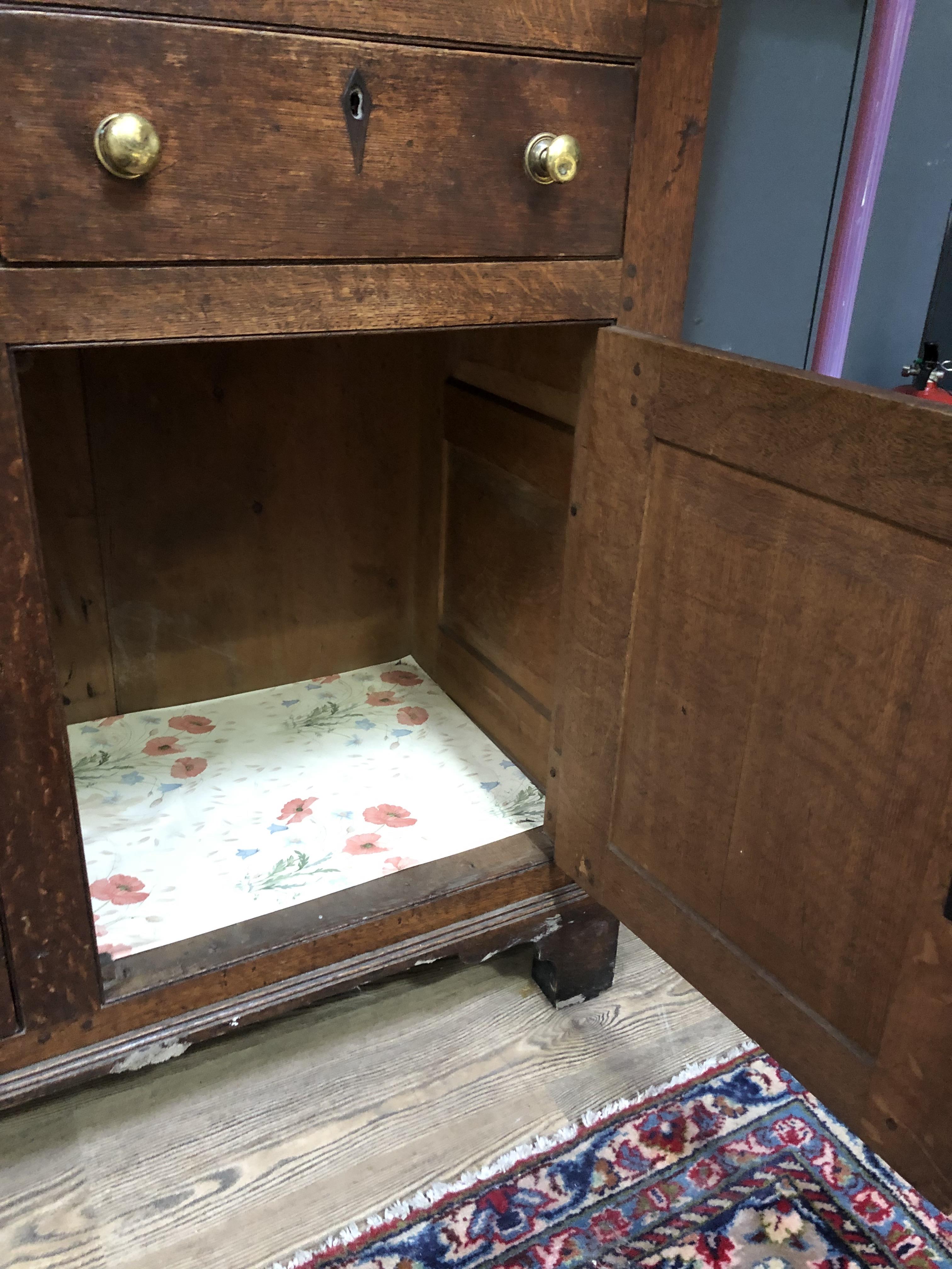 An 18th century and later oak cabinet, width 107cm, depth 47cm & height 190cm. Condition: general - Bild 25 aus 31