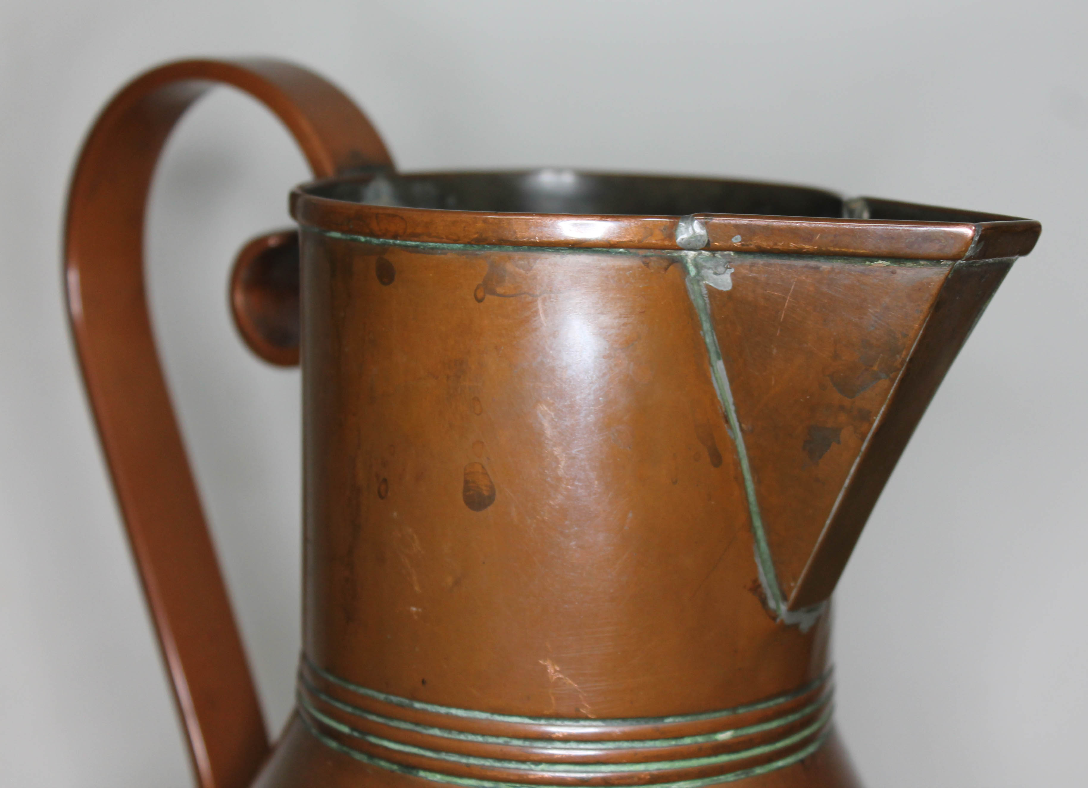 A large Aesthetic style jug by Henry Fearncombe & Co, in the manner of Christopher Dresser, - Bild 2 aus 4