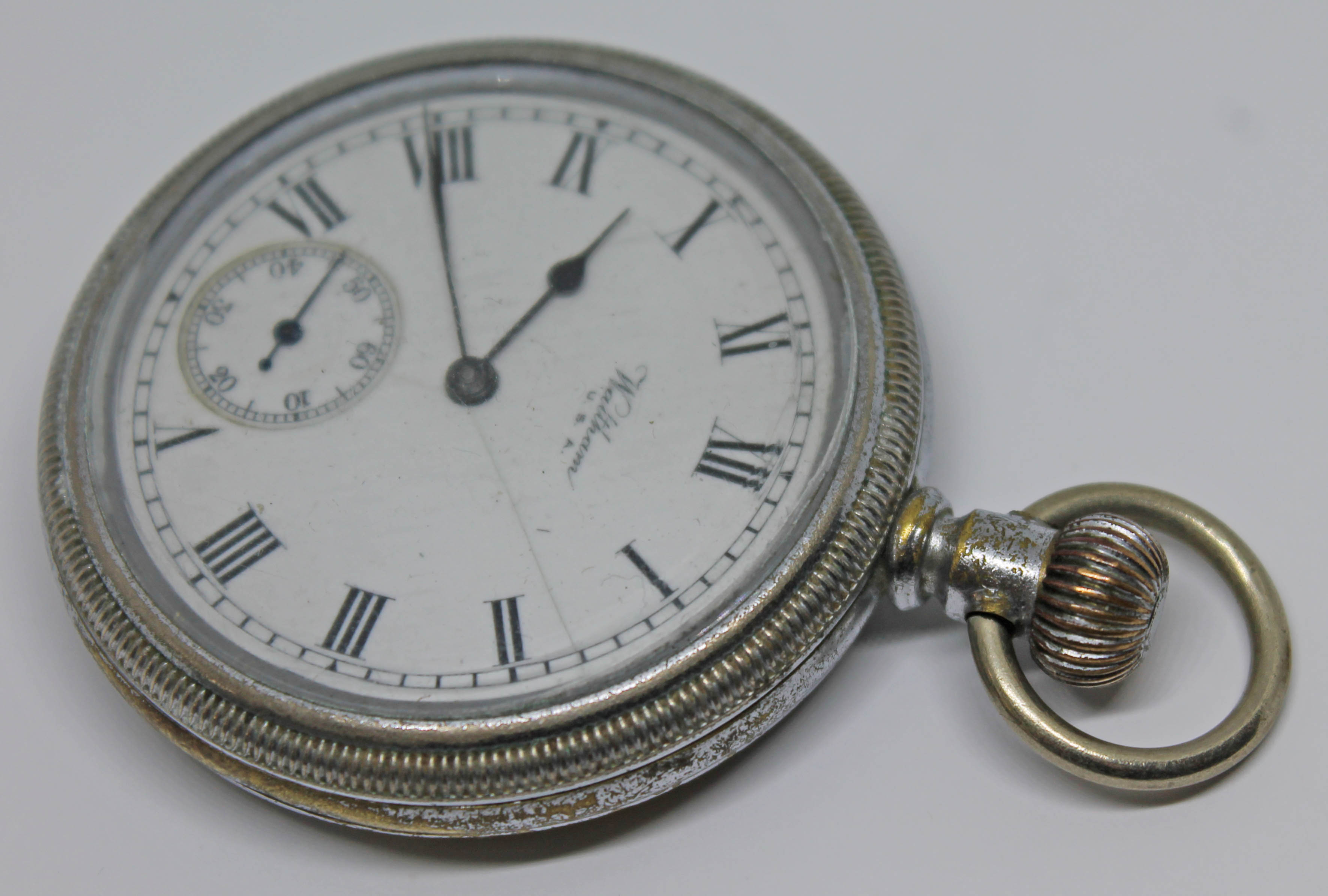 A Waltham military general service time piece pocket watch having Roman numerals on a white dial, - Bild 5 aus 5