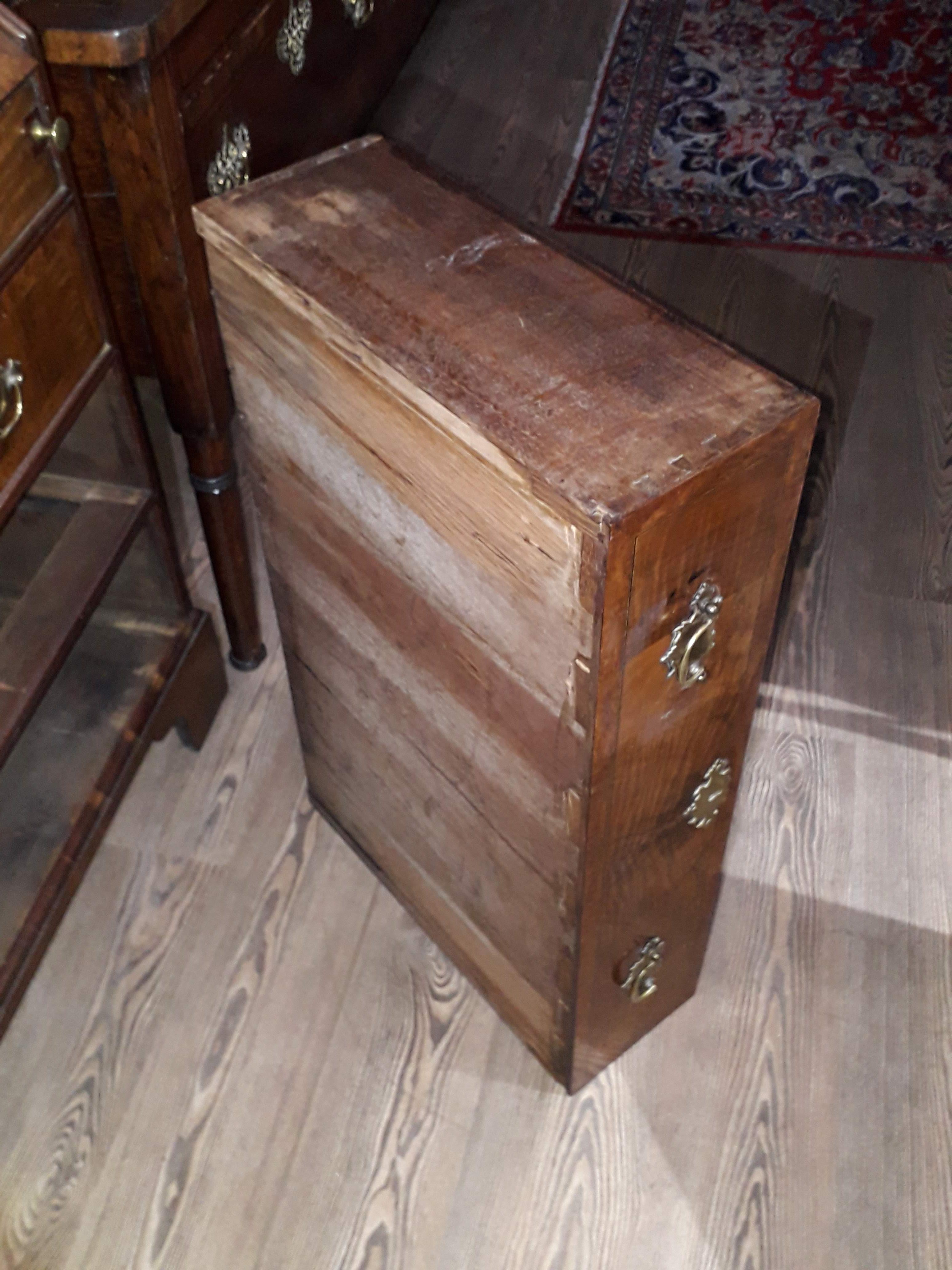 A Queen Anne style walnut cabinet bureau circa 1900, width 81cm, depth 48cm & height 211cm. - Bild 10 aus 20