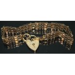 A hallmarked 9ct gold gate bracelet, length 15cm, wt. 7.56g.