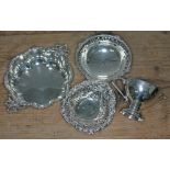 Four items of hallmarked silver, wt. 6oz.