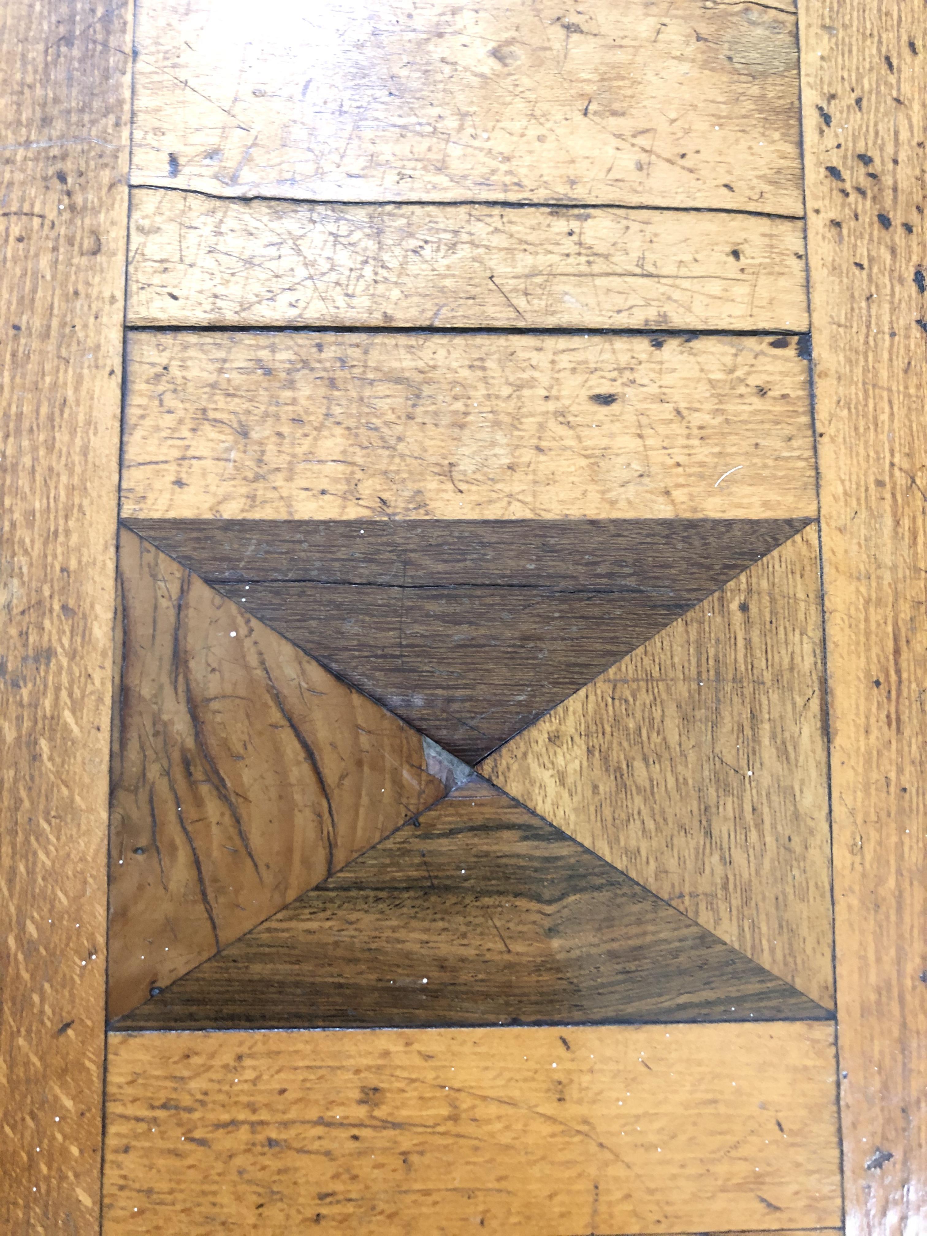 A group of three 19th century boxes comprising a parquetry box with brass corner mounted hinges, a - Bild 2 aus 10