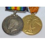 A WWI pair awarded to 2 LIEUT J LESTER
