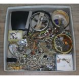 A box of costume jewellery.