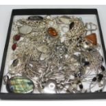 A quantity of mainly silver jewellery.