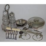 Varios EPNS items including a cruet set with stand.