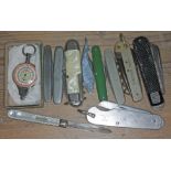 A quantity of vintage penknives including a WWII Watts, Girl Guides etc.