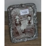 A hallmarked silver photo frame, Birmingham 1900, 16.5cm x 13cm, to fit 14 x 10cm photo.