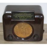 A vintage Bush bakalite wireless radio.