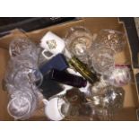 A box of miscellaneous glassware Catalogue only, live bidding available via our webiste. If you