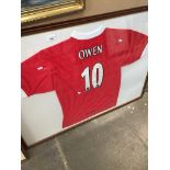 Michael Owen Liverpool football framed shirt The-saleroom.com showing catalogue only, live bidding