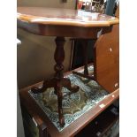 Tripod table The-saleroom.com showing catalogue only, live bidding available via our website. If you